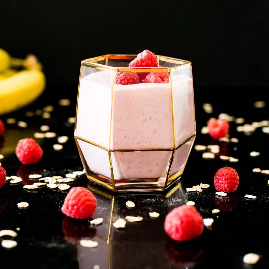 5-Minute Raspberry Oat Smoothie